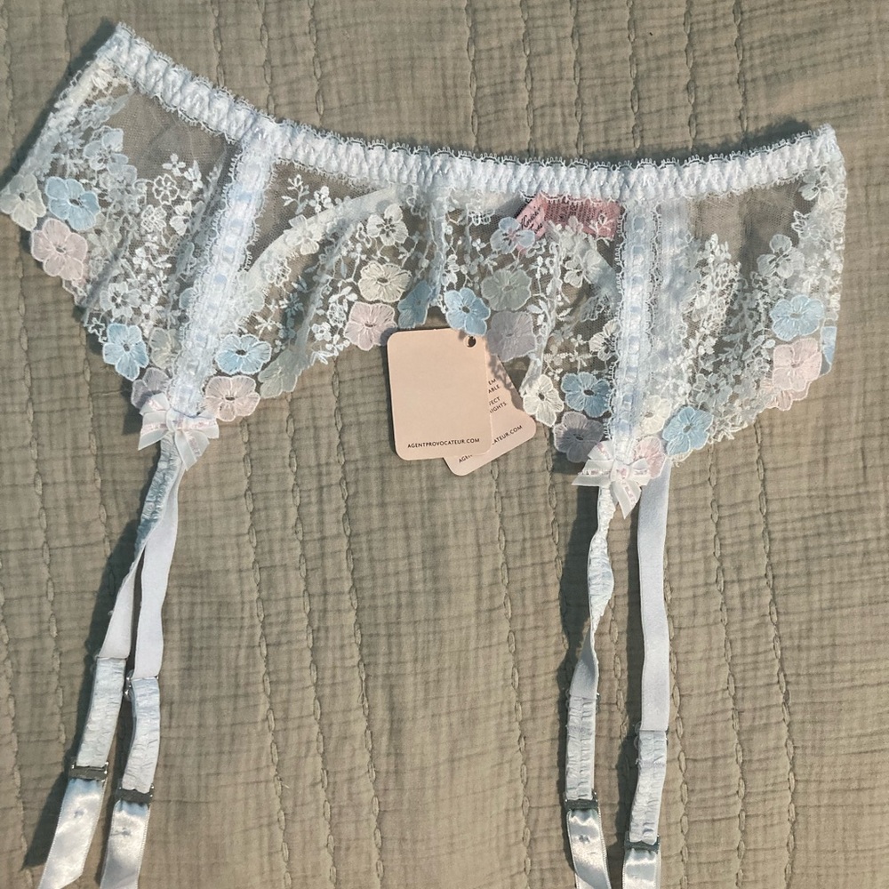 AP Petunia Suspender Belt